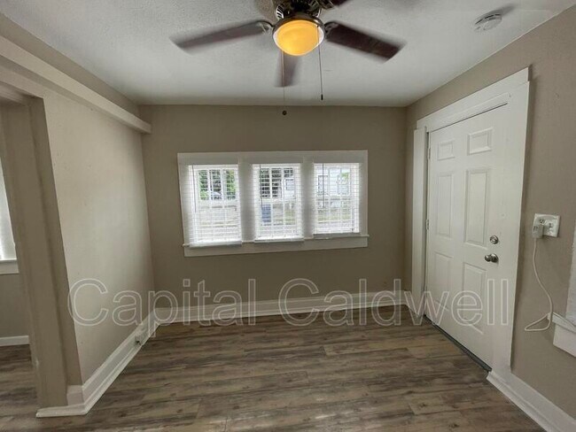 Building Photo - 1028 E 17th Ave