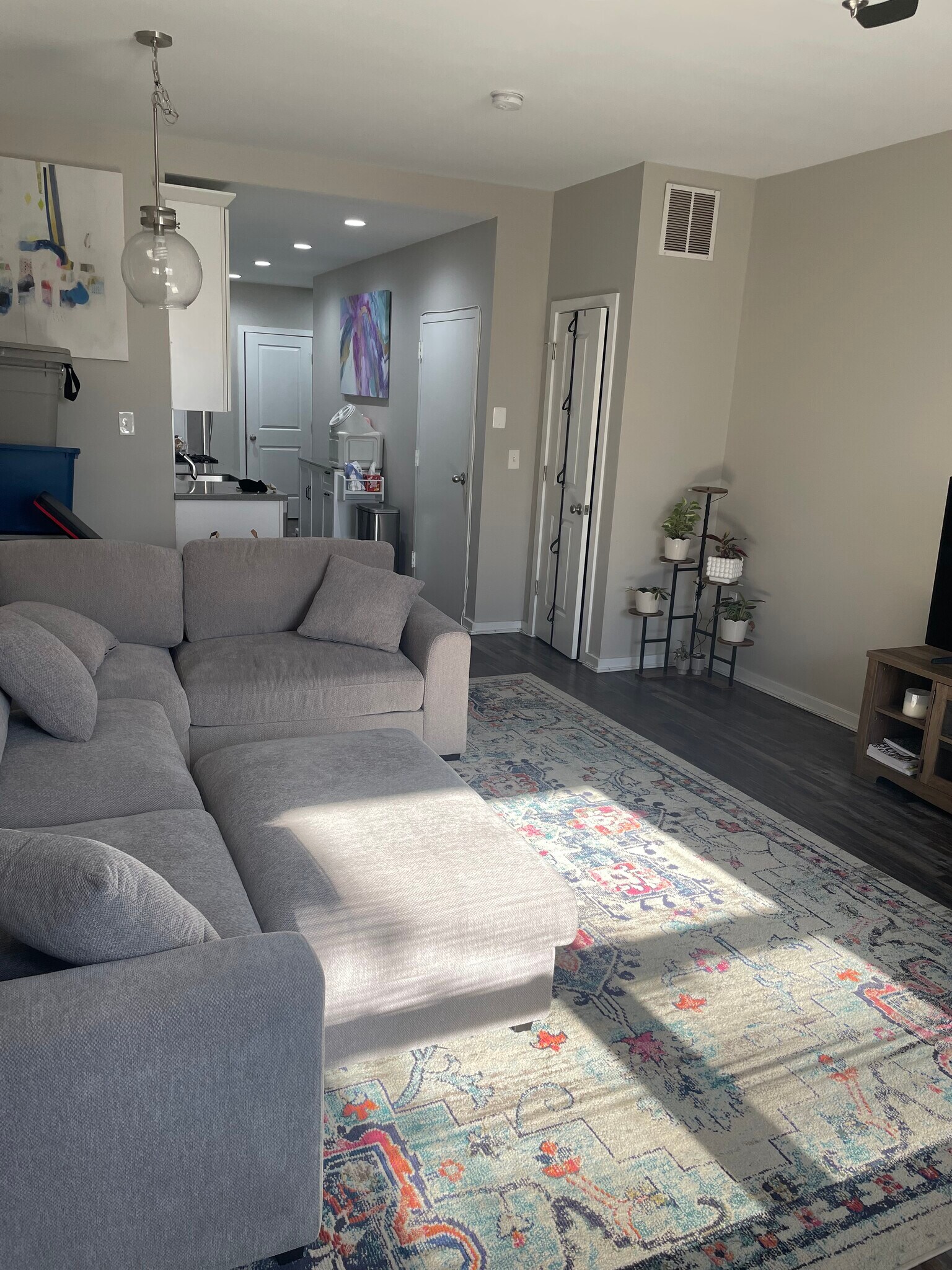 Building Photo - 4799 1/2 Silverwood St