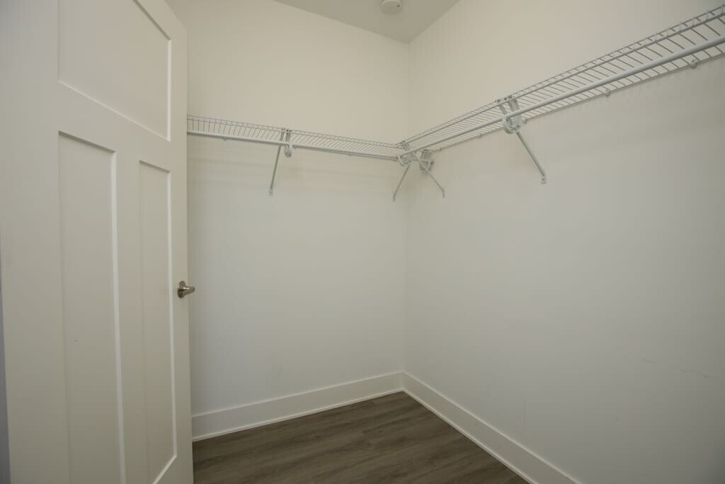 Building Photo - 730 Judson Ave