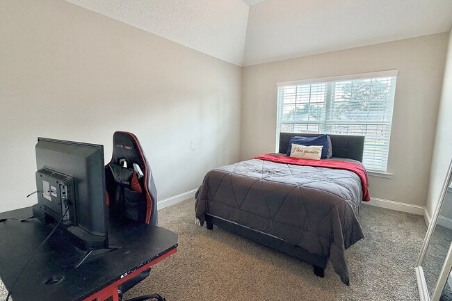 Building Photo - 44 Mount Vernon Ter