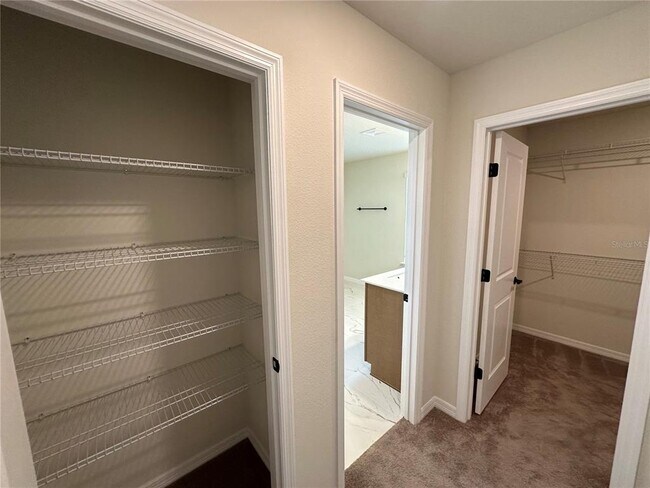 Building Photo - 10355 Parkview Reserve Ln
