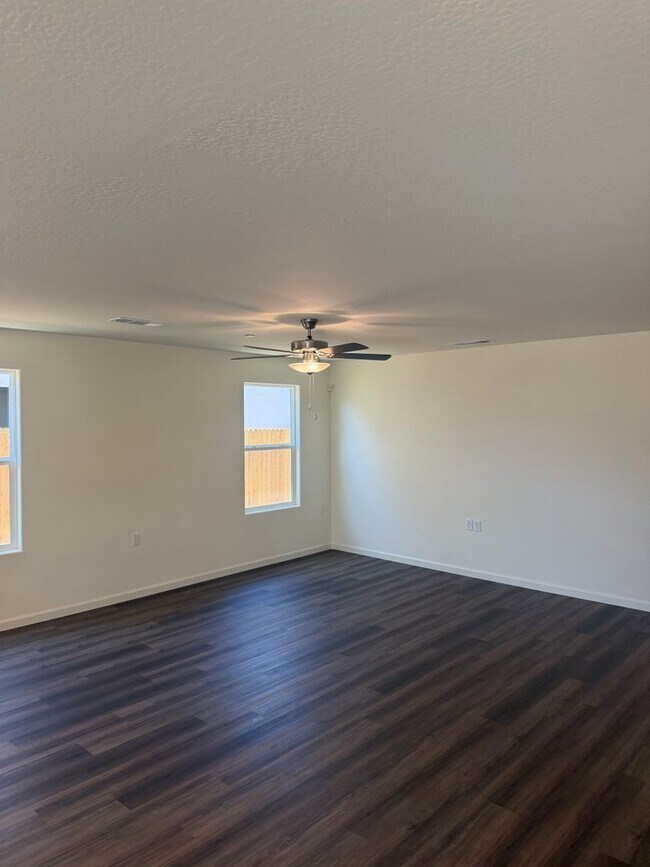 Building Photo - Brand New Turnkey Home