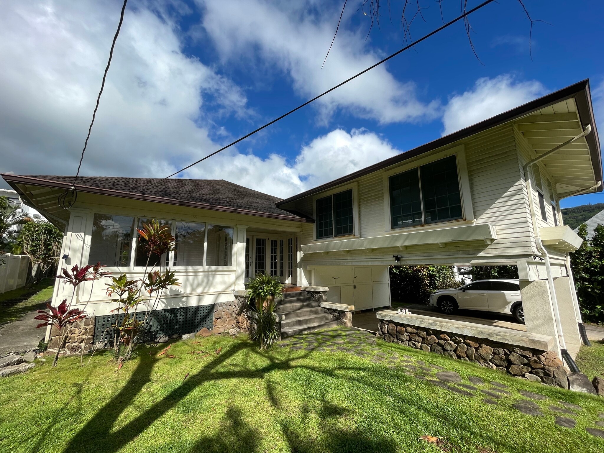 Building Photo - 2610 Lowrey Ave