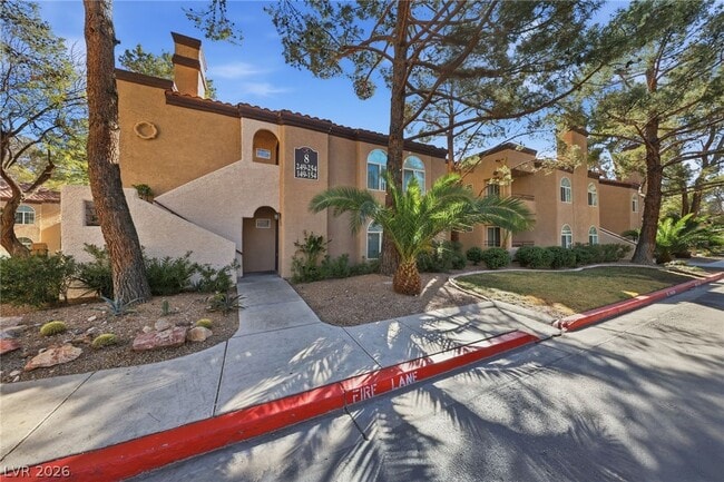 Building Photo - 9325 W Desert Inn Rd