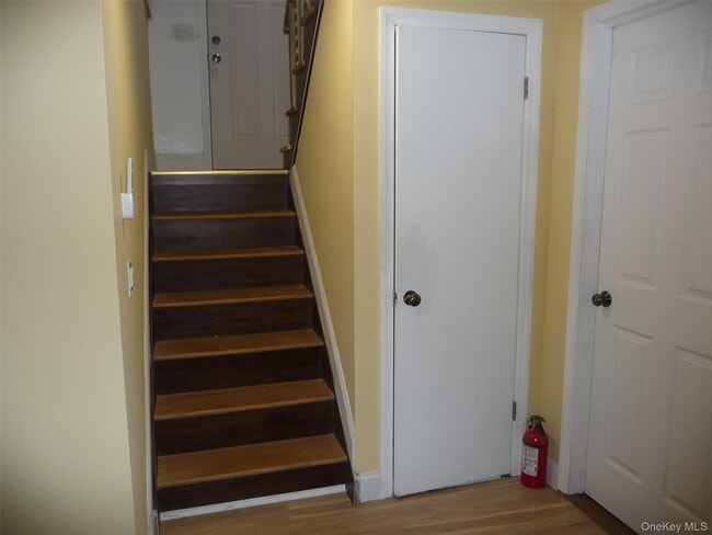 Building Photo - 7 Weather Vane Way