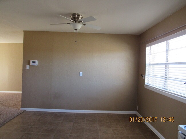 Building Photo - Rolling Meadows!!!