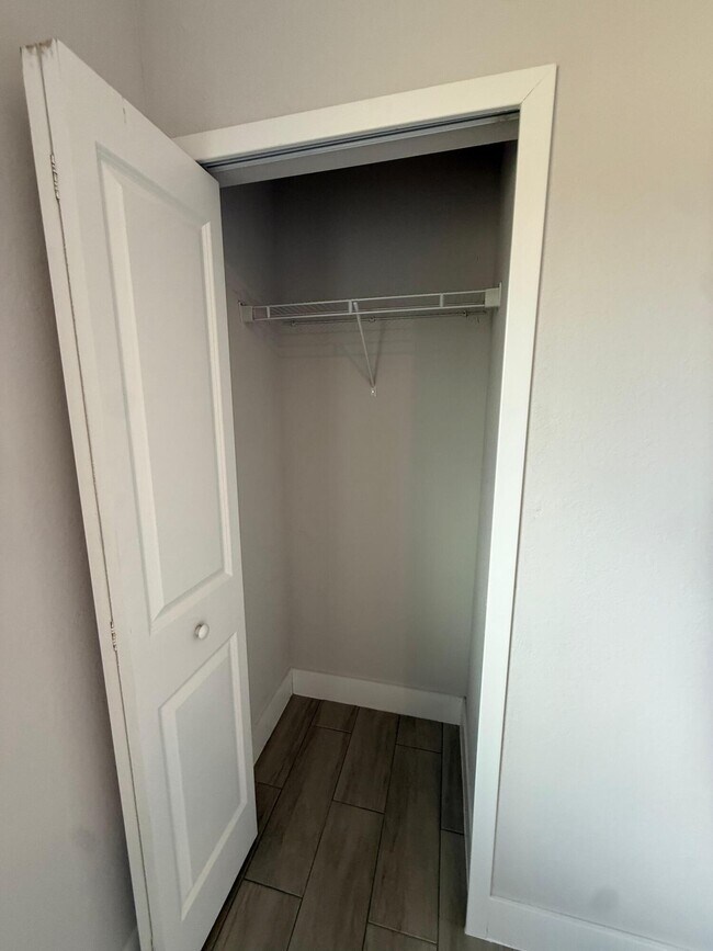 Building Photo - 4800 15th St SW