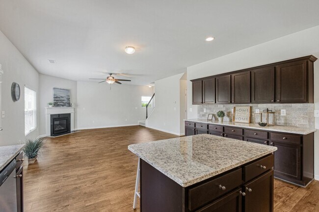 Building Photo - 4639 Southwind Rd