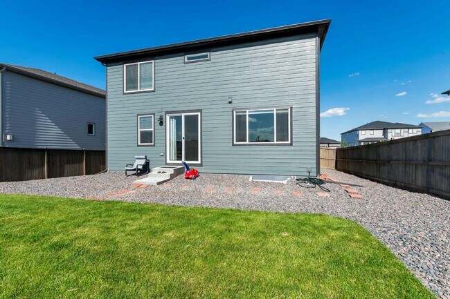 Building Photo - Spacious 3 bed 3 bath 2-story comfortable and stylish home in desirable location in Parker