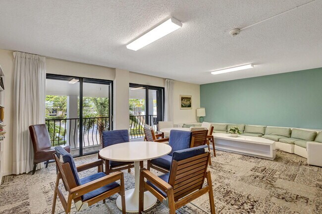 Building Photo - 1208 Marine Way