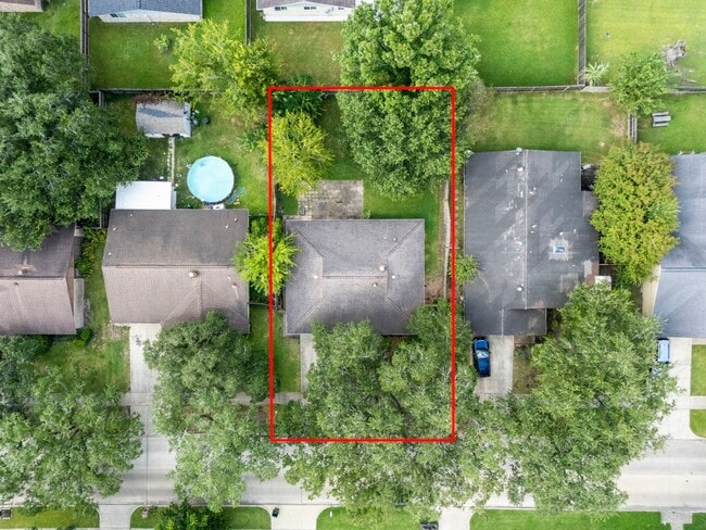 Building Photo - 2126 Turtle Creek Dr