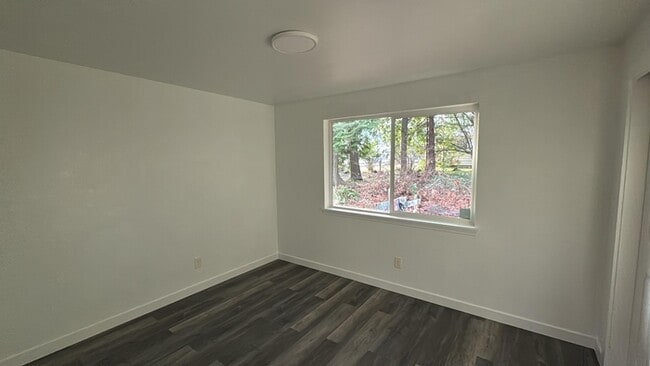 Building Photo - 1433 E Dearborn Ave