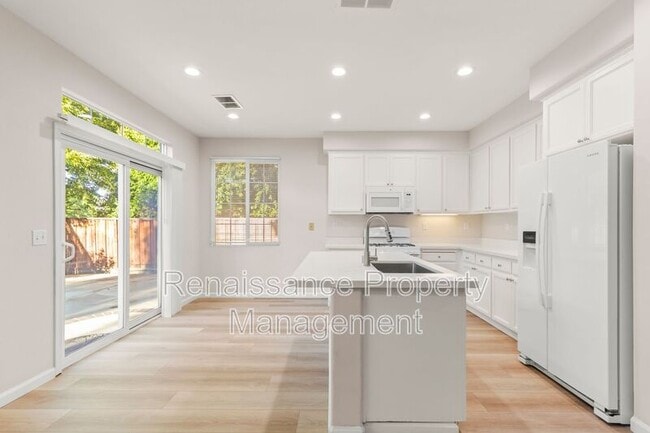 Building Photo - 2209 Gibralter Ln