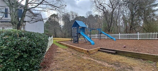 Building Photo - 2395 Lexington Ln