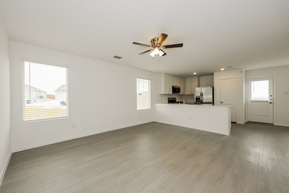 Building Photo - 10701 Revolver Dr