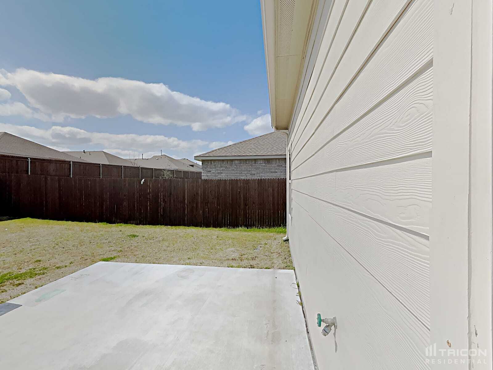 Building Photo - 747 Myrtle Ln