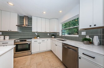 Building Photo - 4106 W Fielder St