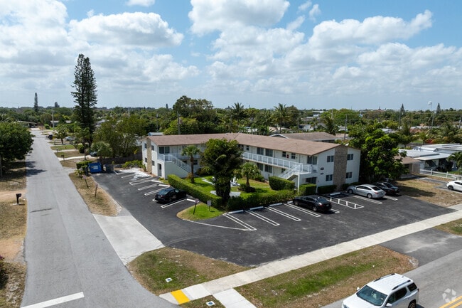 525 S Broadway - Cheryle Apts