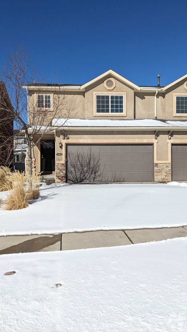 Building Photo - 2 STORY HOME WITH FINISHED BASEMENT & FENC...