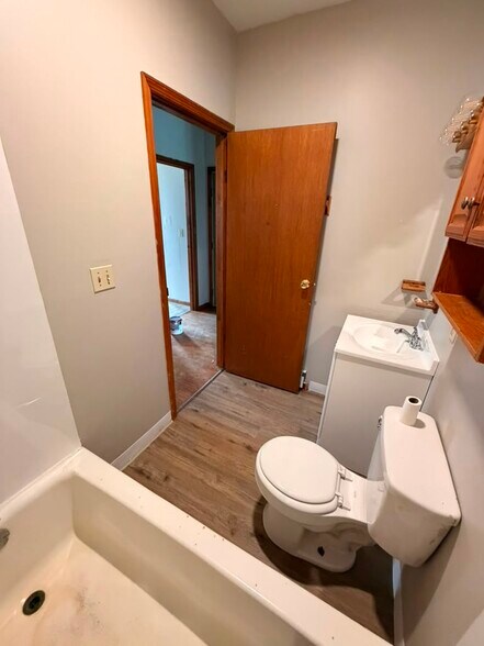 Building Photo - 373 3rd St