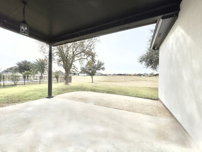 Building Photo - Luxury 4BR/3BA Home on Golf Course in Pelican Point – Resort-Style Living!