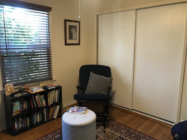 One Bedroom - 10773 Northgate St