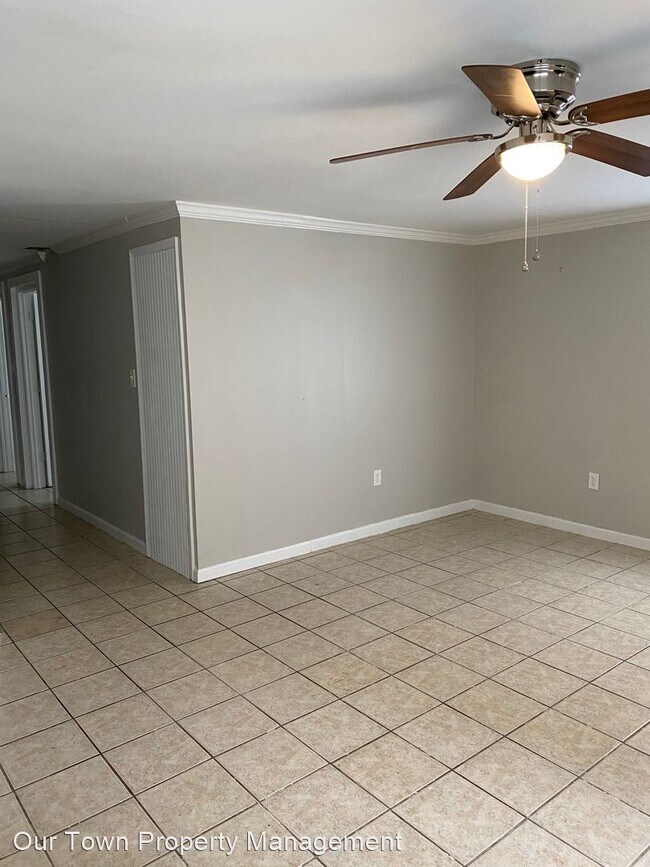 Building Photo - 359 Arch St