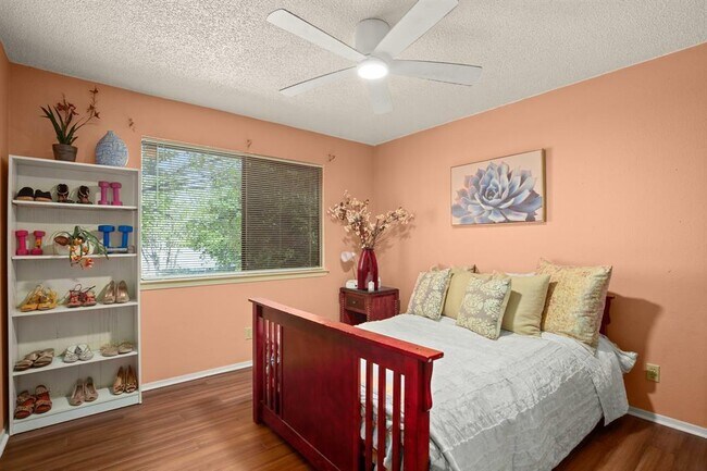 Building Photo - 509 Oat Meadow Dr