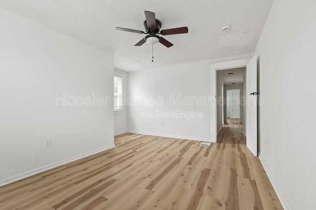 Building Photo - 822 N Bradley Ave