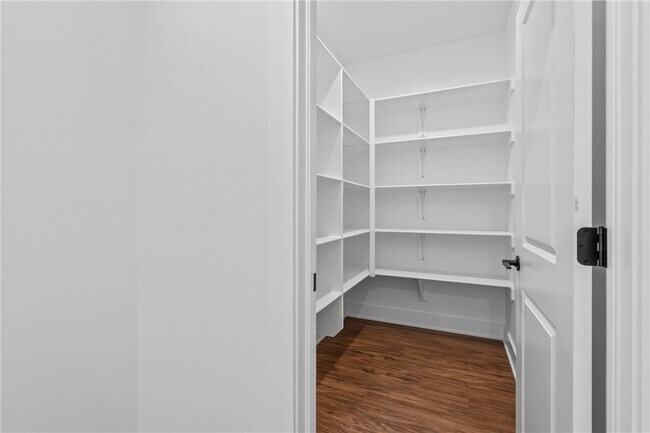 Building Photo - 90 Watson Ln