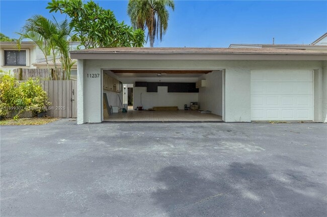 Building Photo - 11237 SW 112th St