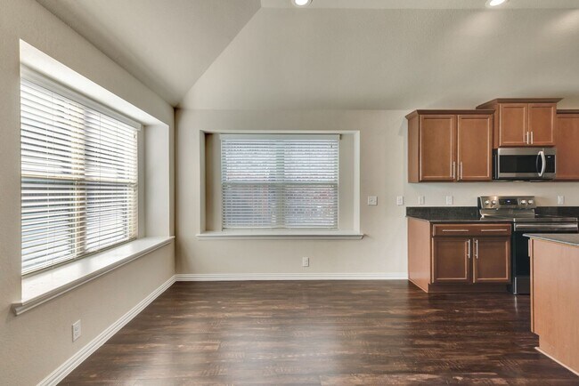 Building Photo - 4936 Lemon Grove Dr