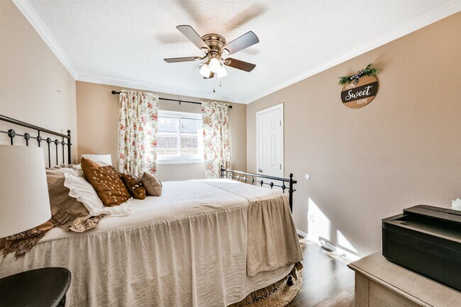 Building Photo - 3007 Chester Dr