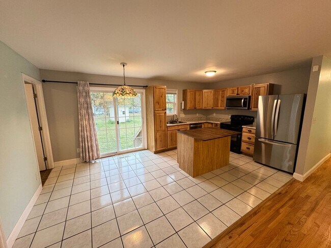 Building Photo - Three Bedroom Ranch Home in Garner
