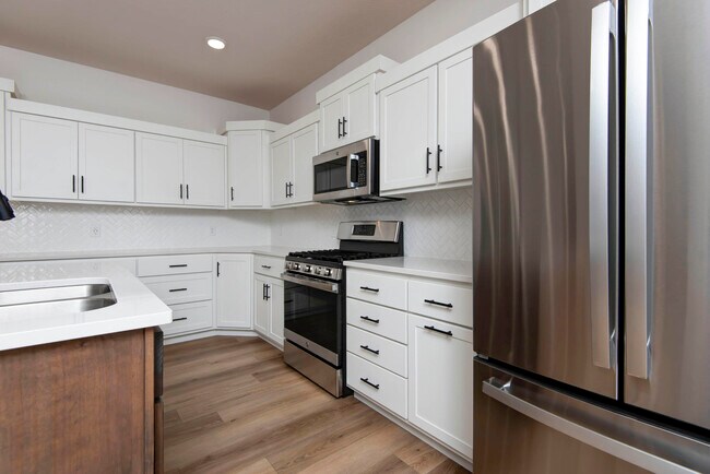 Building Photo - 2013 South St