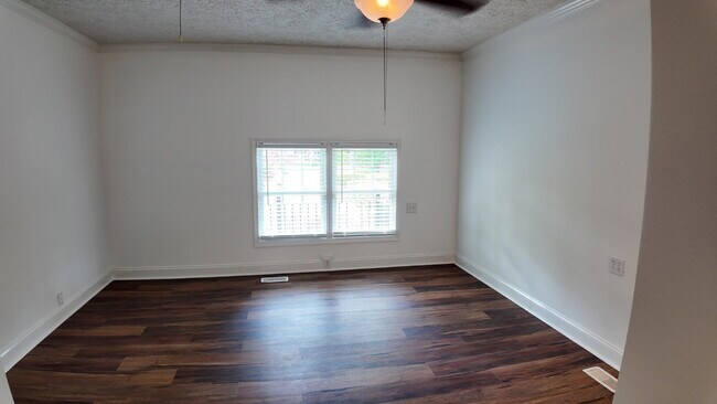 Building Photo - Welcome home!