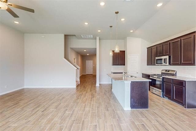 Building Photo - 14162 Birch Farm Dr
