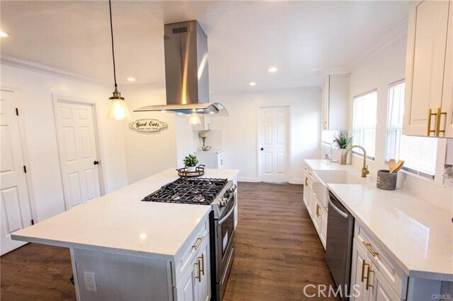 Building Photo - 1333 W 59th St