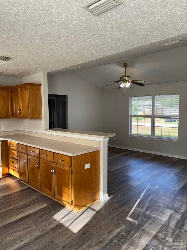 Building Photo - 7228 Bogey Ln