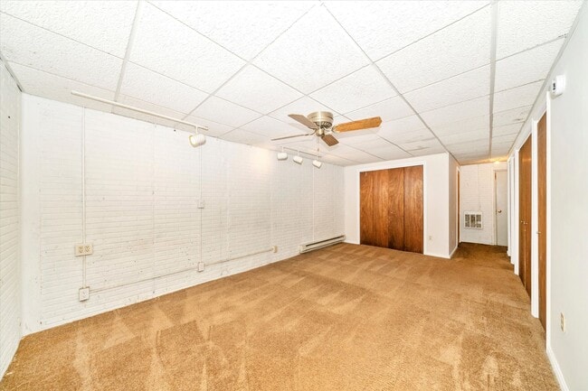 Building Photo - New Market Rental