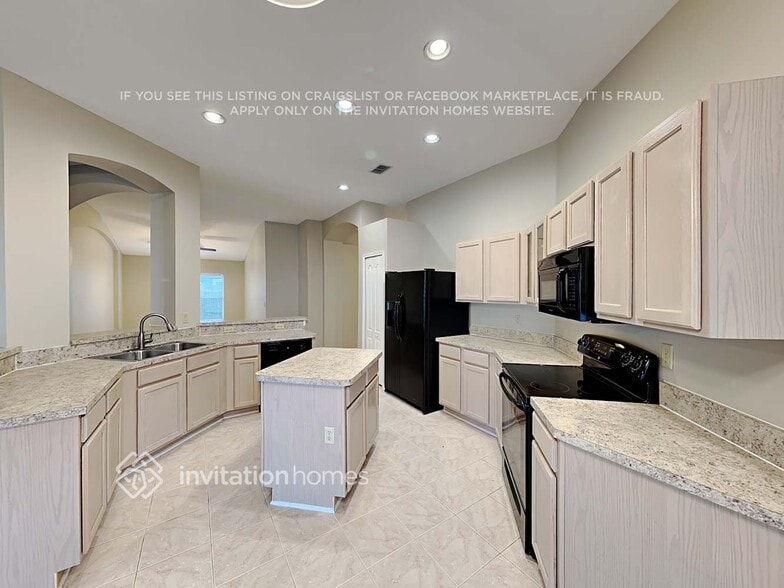 Building Photo - 244 Johns Glen Dr