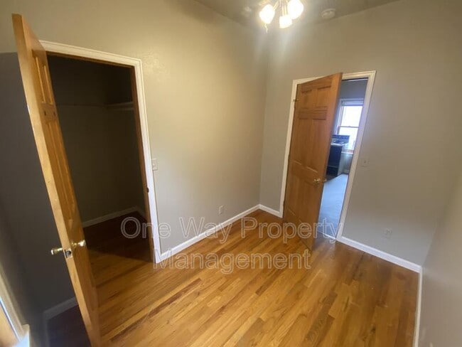 Building Photo - 321 3rd St
