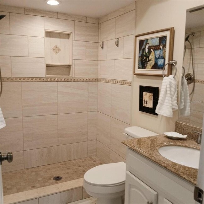 Building Photo - 7143 Wood Creek Dr