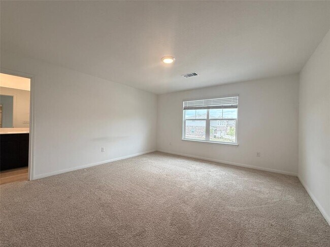 Building Photo - 120 Calla Ln