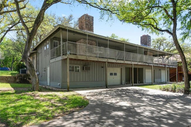 Building Photo - 2100 Rabb Rd