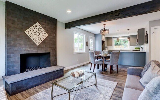 Building Photo - Charming 3-Bedroom Home with Spacious Yard...
