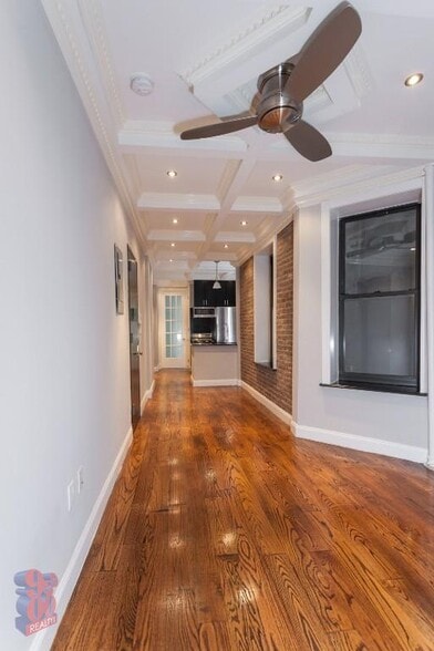 Building Photo - 72 W 108th St