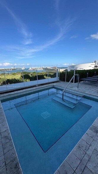 Building Photo - 1040 Biscayne Blvd