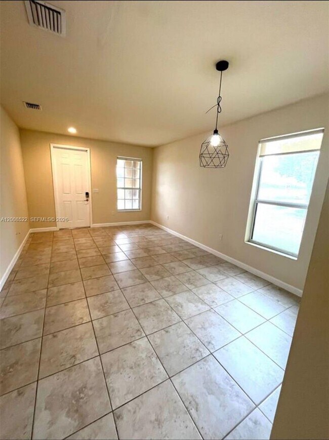 Building Photo - 9401 SW 172nd Ave