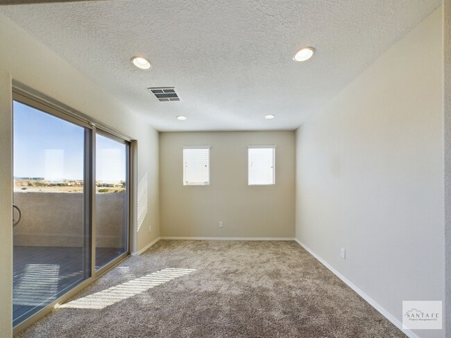 Building Photo - Pulte Townhouse Available Now!